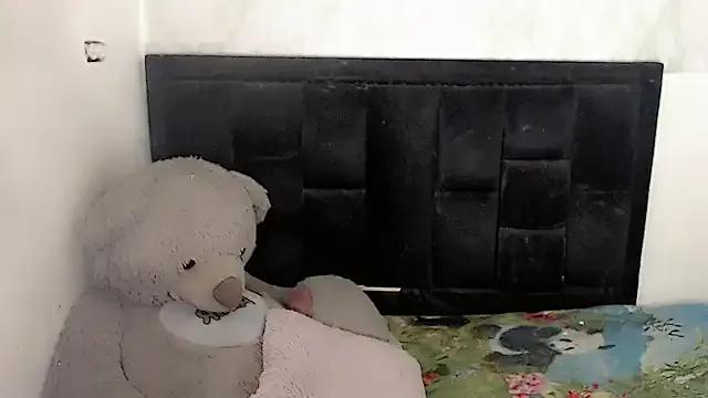 StripChat Michell_Queen is Freechat Michell_Queen — My ass in your face dancing