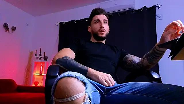 Freechat MightyAaron66 on StripChat