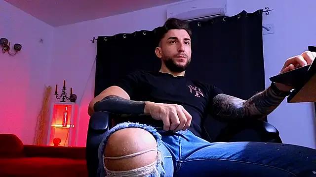 Freechat MightyAaron66 on StripChat