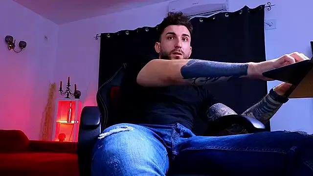 Freechat MightyAaron66 on StripChat