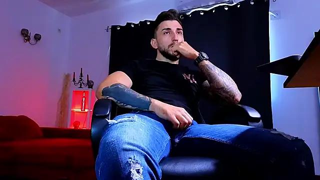 Freechat MightyAaron66 on StripChat