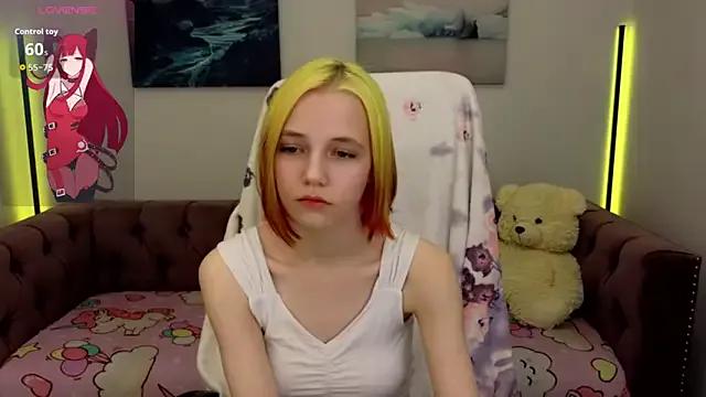 Freechat MitaSide on StripChat