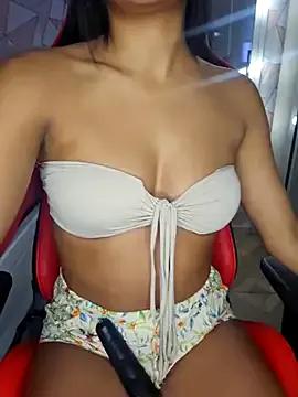 Freechat moreninhasilva on StripChat