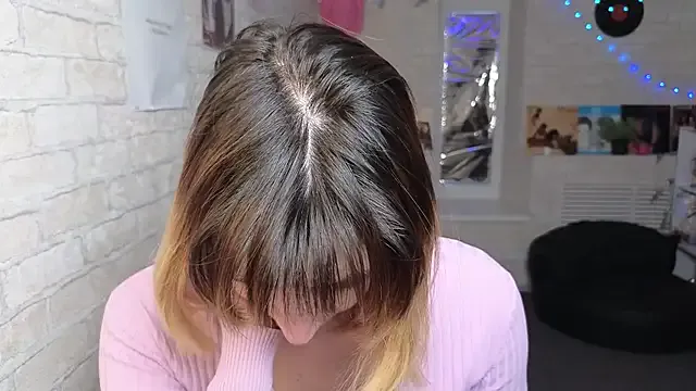 Freechat Nika_Kitten on StripChat