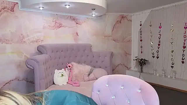 Freechat Nika_Kitten on StripChat