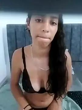 Freechat noe_30 on StripChat