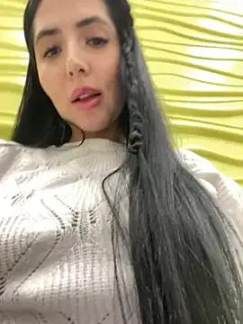 Freechat oh_nina on StripChat