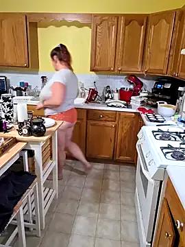 Freechat onlyhotbbw75 on StripChat