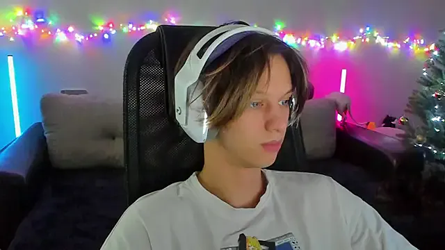 Freechat Ostin_meow on StripChat