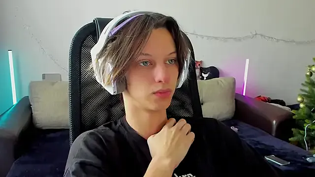 Freechat Ostin_meow on StripChat