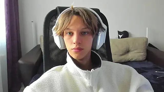 Freechat Ostin_meow on StripChat