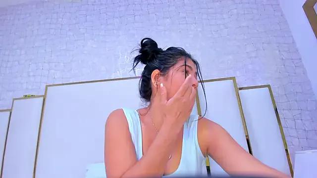 Freechat paola_rodriguez on StripChat