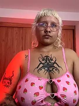 Freechat pinkbaddie777 on StripChat