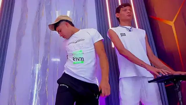 Freechat Play_boys_Hot2 on StripChat