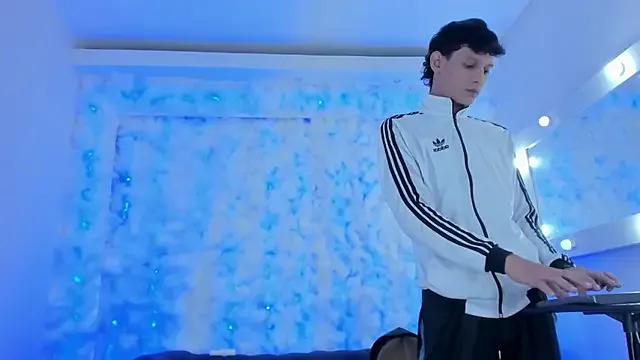 Freechat Play_boys_Hot2 on StripChat