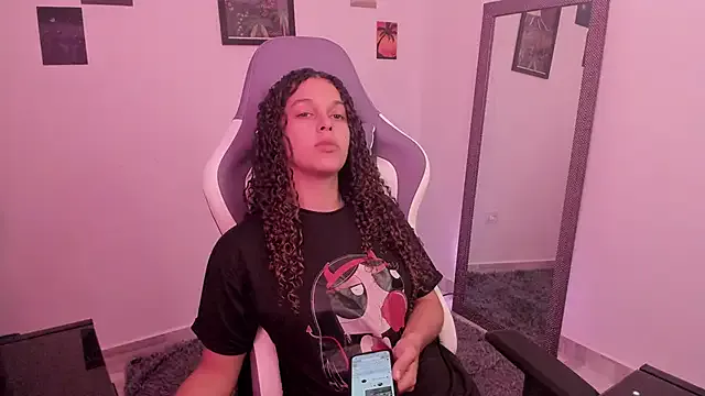 Freechat Rati_Curly on StripChat