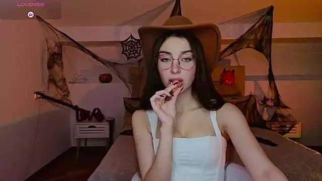 Freechat Real_cutie1 on StripChat