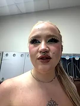 Freechat RollDolls on StripChat