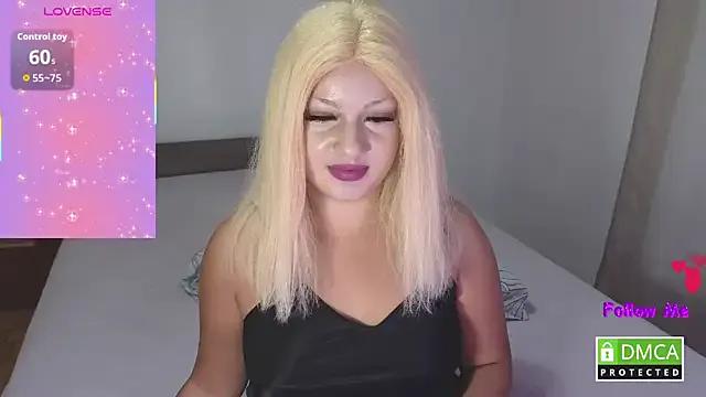 Freechat rosebelle11111 on StripChat