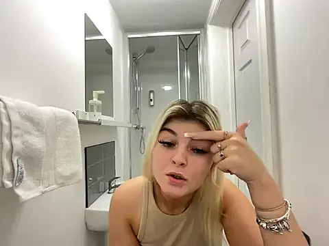 Private rosie-hipstergal on StripChat