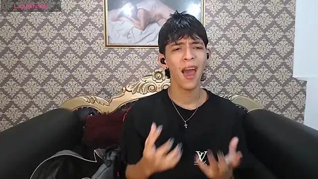 Freechat Sebas_cat on StripChat