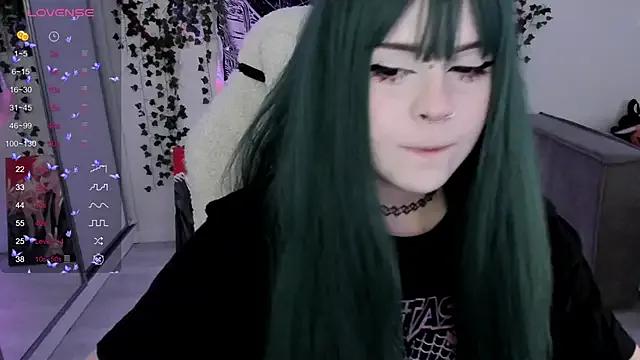 Freechat SelenaCute on StripChat