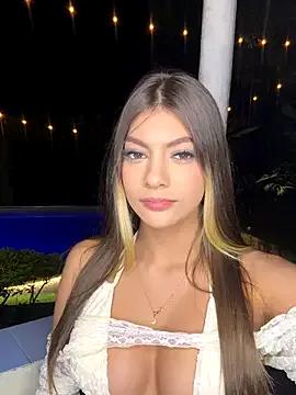 Freechat selenne_schmitt on StripChat