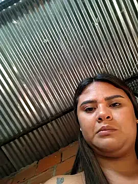 Freechat sexy-latin10 on StripChat