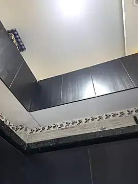 Freechat sexy-latin10 on StripChat