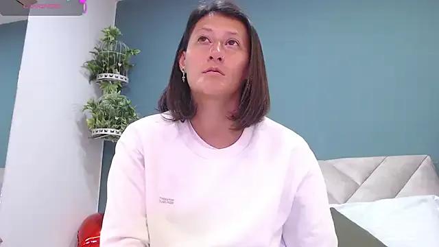 Freechat SharisWillian on StripChat