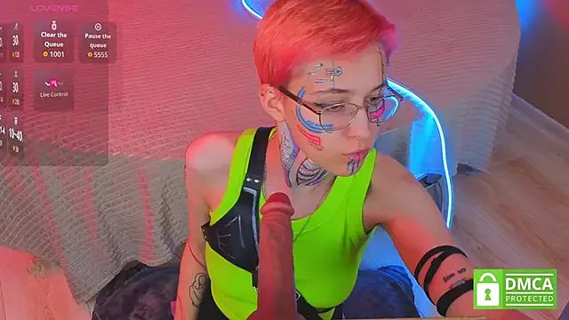 Freechat Sharlikiss on StripChat