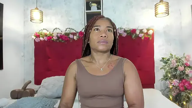 Freechat SilvannaFit on StripChat