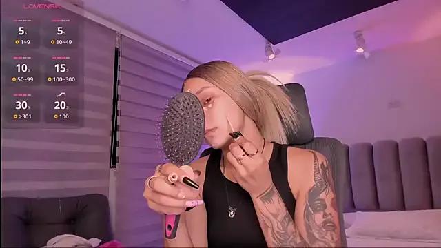 StripChat SkyThompson is Freechat SkyThompson — squirting