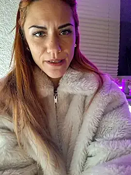 Private SlimBellaa on StripChat