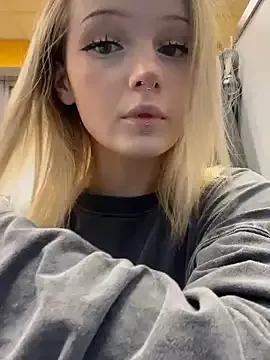 Freechat softlyblessed on StripChat