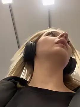 Freechat softlyblessed on StripChat