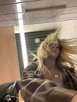 Freechat softlyblessed on StripChat