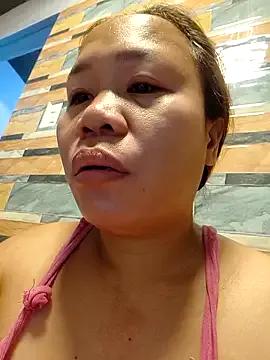 Freechat squirtshantal on StripChat