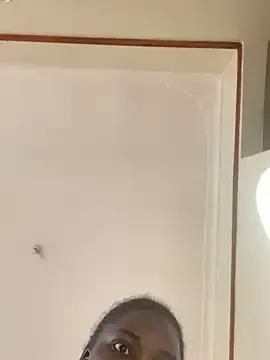 Freechat sweet18creamybigpussy on StripChat