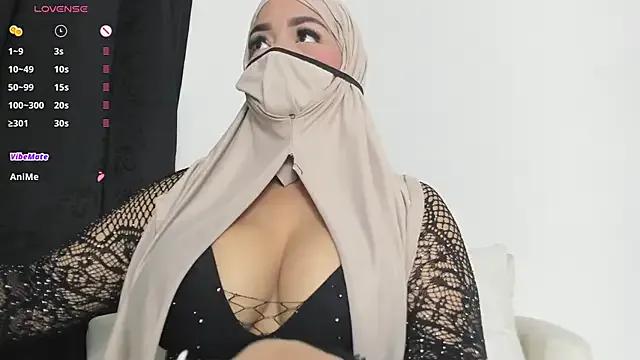 Freechat thaira_aly on StripChat