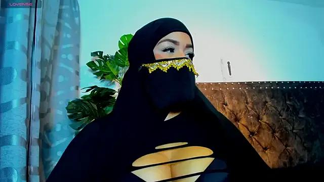 Freechat thaira_aly on StripChat