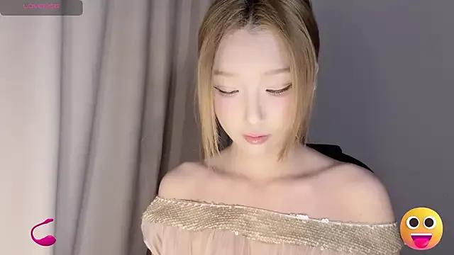 Freechat Winnie666- on StripChat