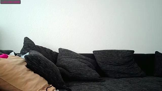 Freechat Yevgeshka-Milashka on StripChat