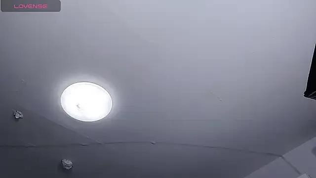 Freechat YIWA-2000 on StripChat