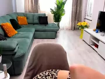 cam to cam sexiness with Girls streamers. Explore the newest collection of intense camshows from our capable horny hosts.