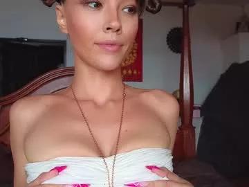 Entertain your thirst for girls cam hosts with our choice of stunning models, skilled in the art of seduction and satisfaction.