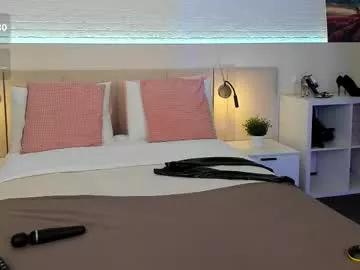 _emiliaa_ from Chaturbate is Freechat