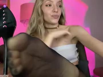 cam to cam sexiness with Girls streamers. Explore the newest collection of intense camshows from our capable horny hosts.