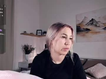 cam to cam sexiness with Girls streamers. Explore the newest collection of intense camshows from our capable horny hosts.