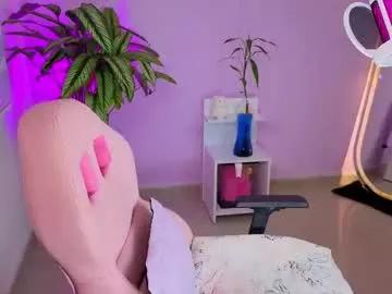 cam to cam sexiness with Girls streamers. Explore the newest collection of intense camshows from our capable horny hosts.